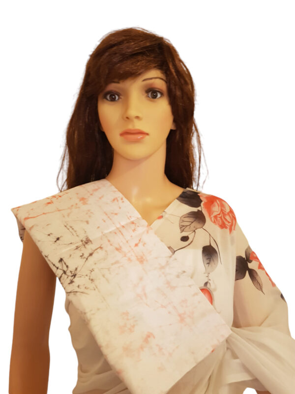 Rose Design white Saree - Image 5